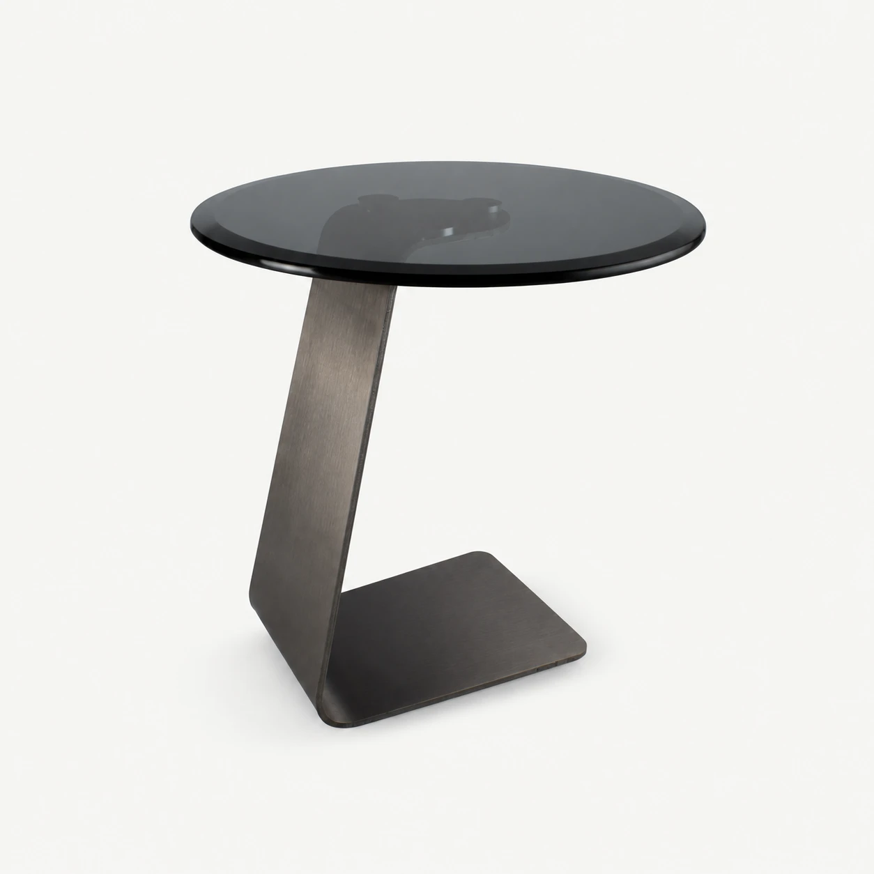 Mesa lateral vidrio ahumado + base angular L — acero inoxidable