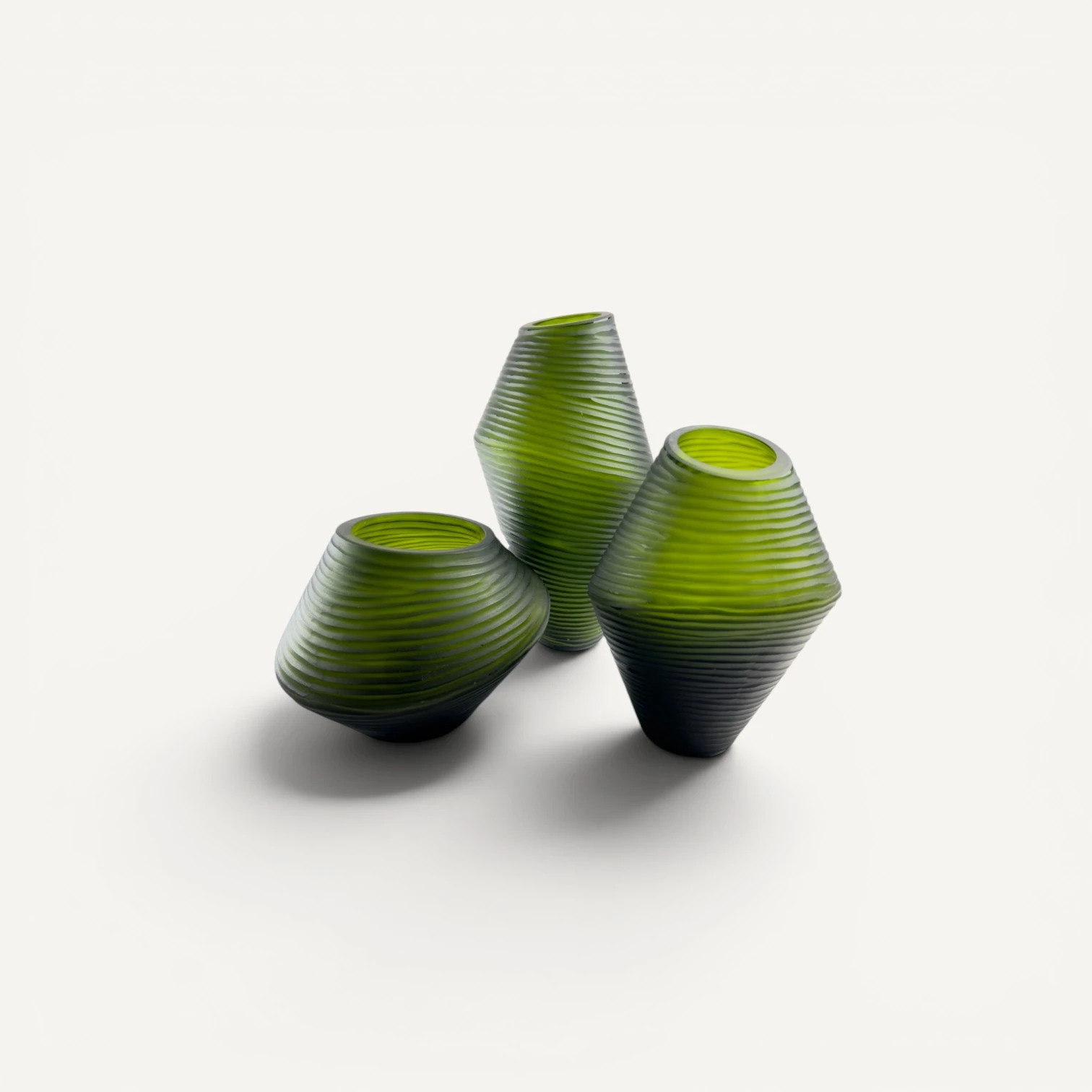 Jarrón Alargado de Vidrio soplado Verde oscuro — Grande