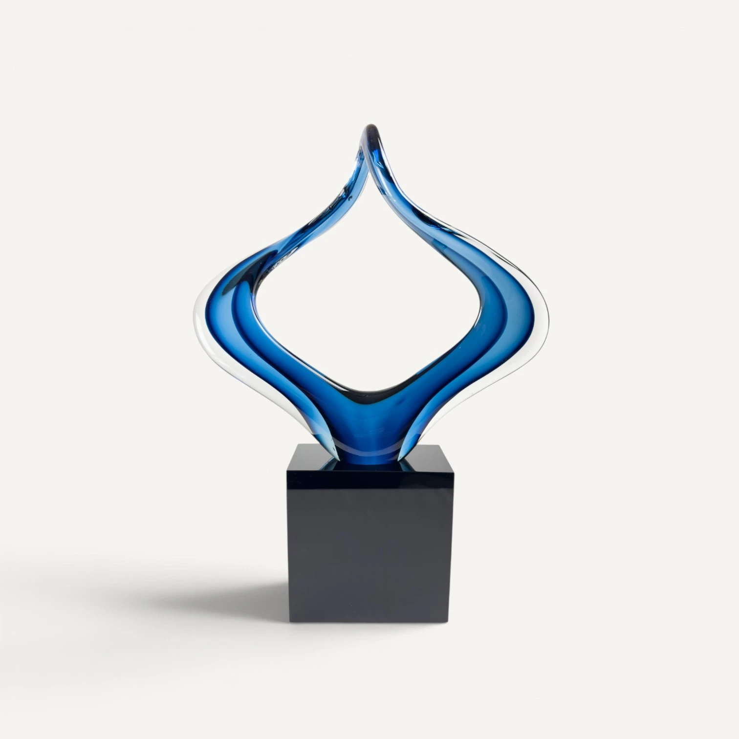 Escultura de Cristal Azul