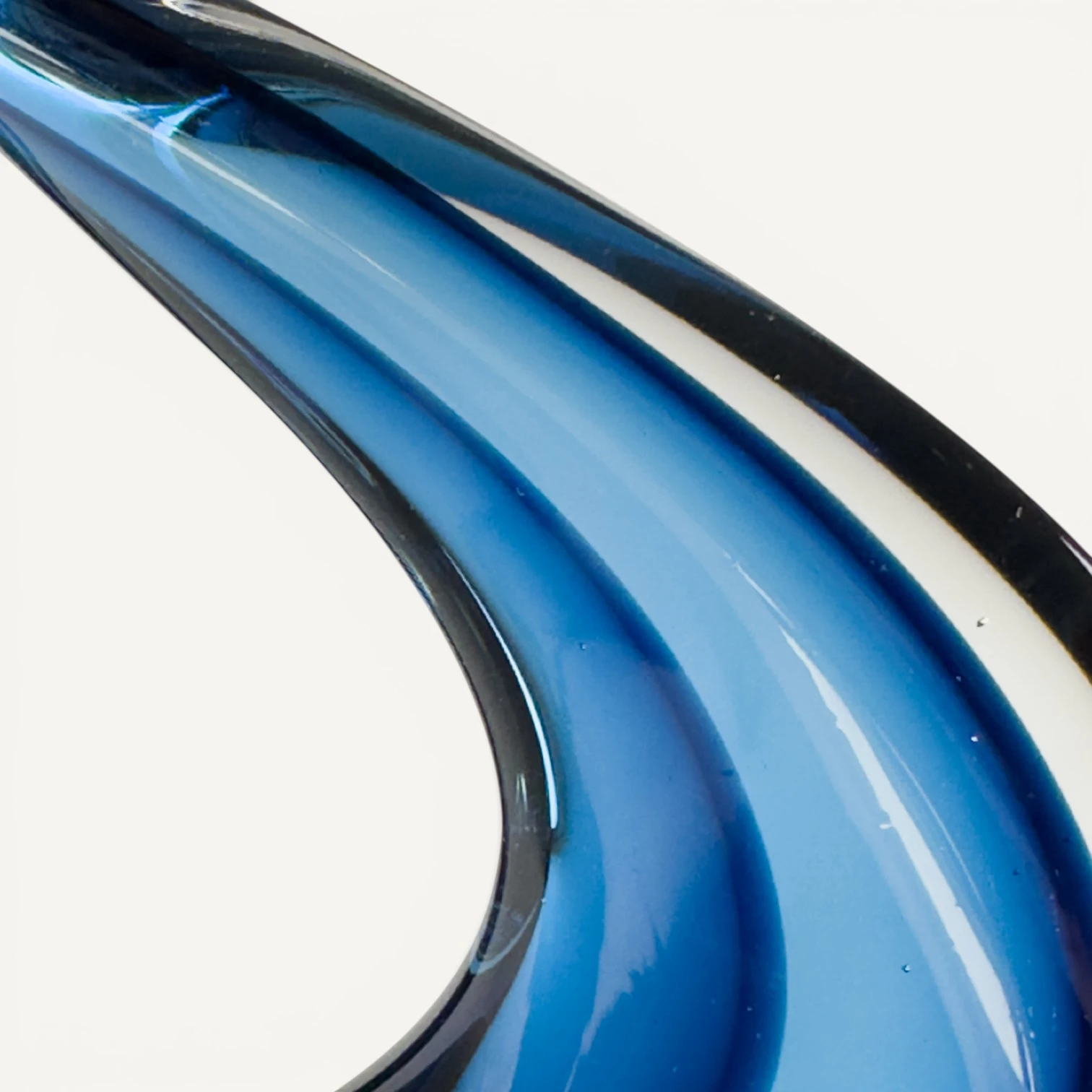 Escultura de Cristal Azul