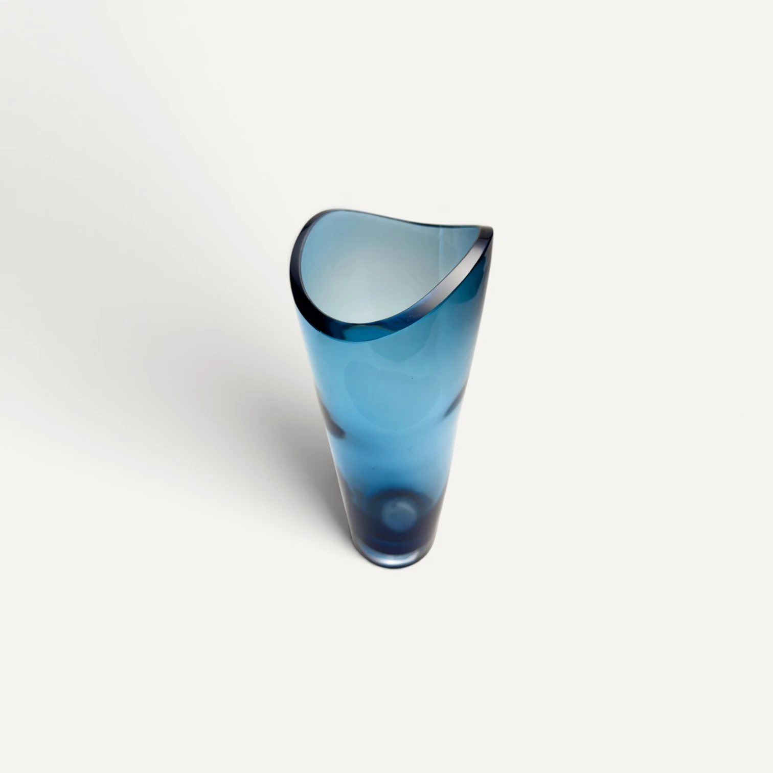 Jarrón de Cristal Azul